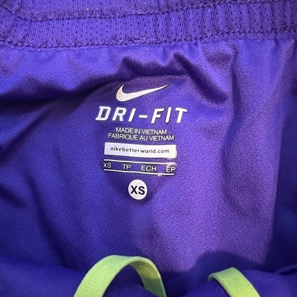 3/$25 🙌🏼 Nike Dri-Fit Polka Dot Running Shorts XS - Picture 3 of 4